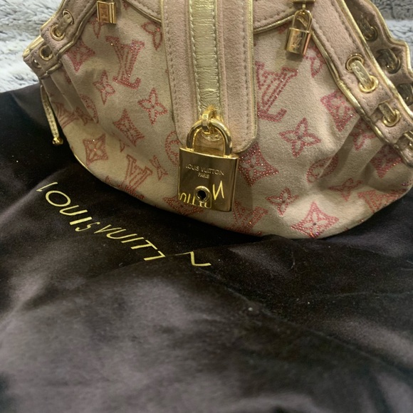Louis Vuitton 🔥extremely rare Bag - Picture 2 of 10